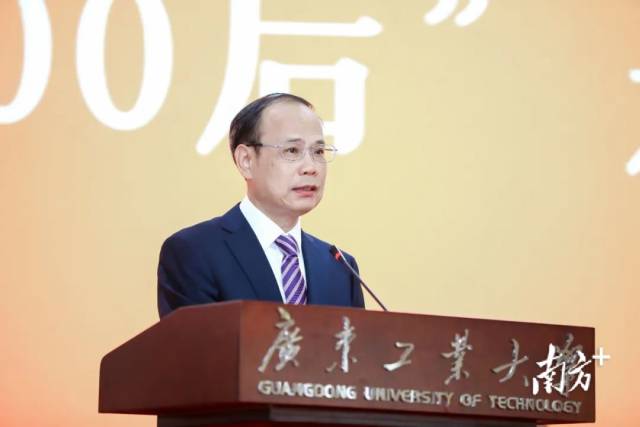 广东工业大学校长邱学青