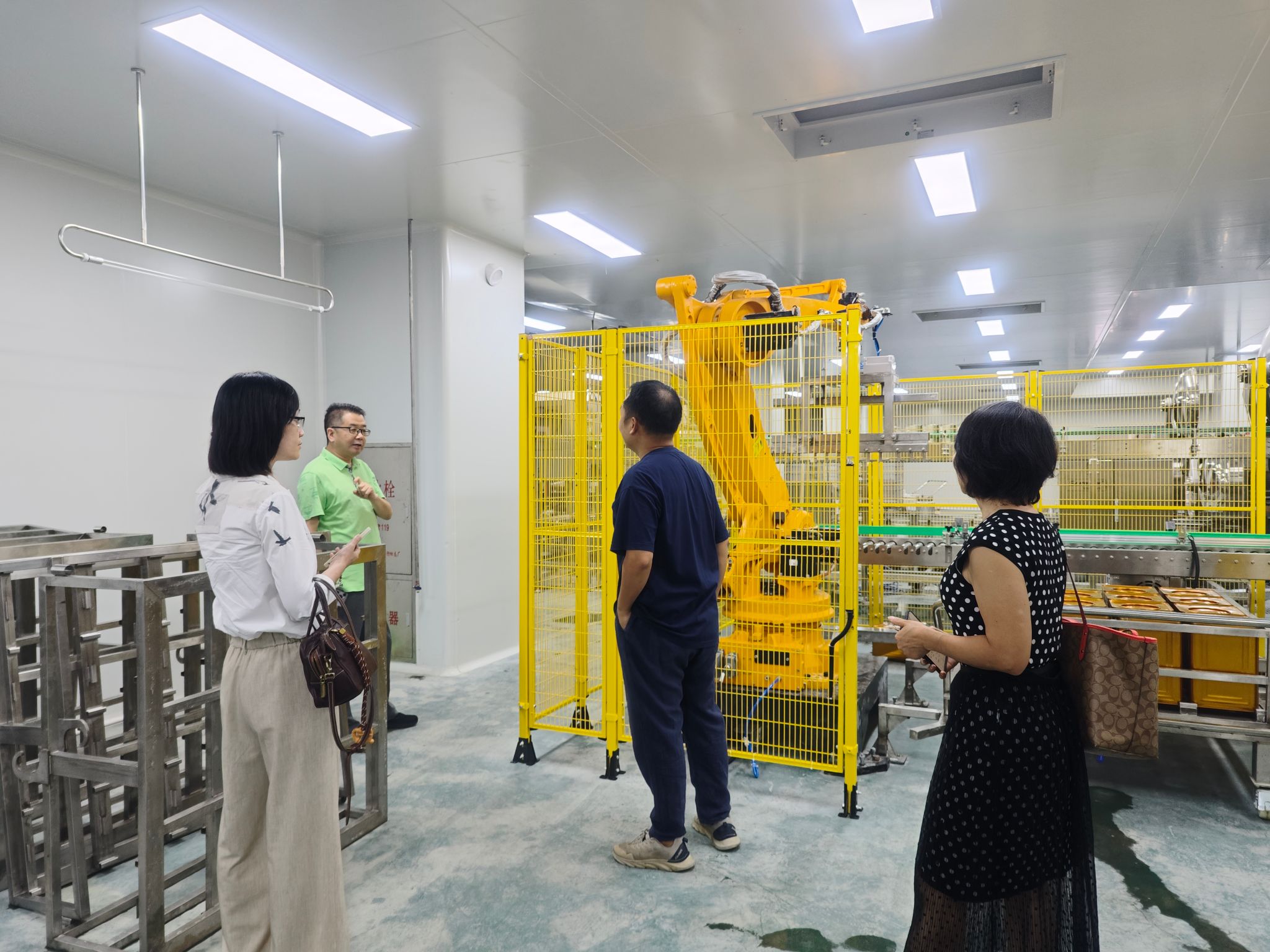 学校科研团队赴英德开展麻竹笋科技交流