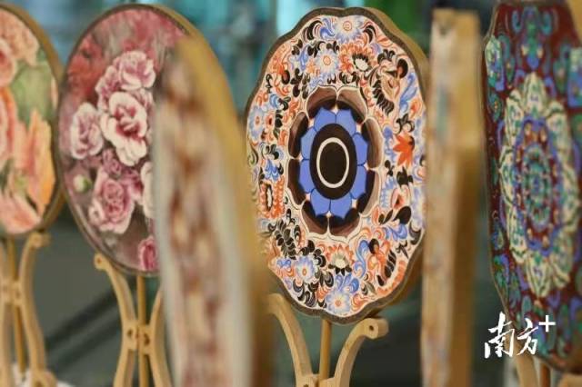 部分展品。学校供图