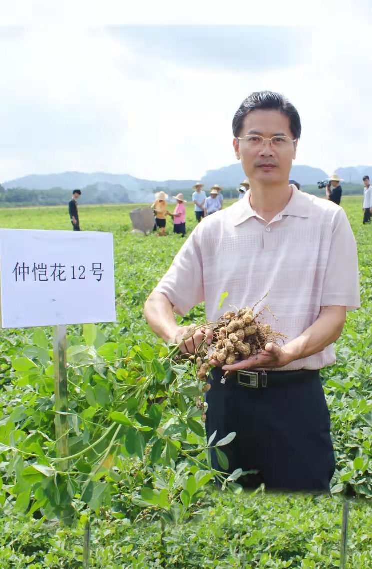 农业与生物学院郑奕雄教授入选国家大豆和油料产能提升工程专家指导组成员