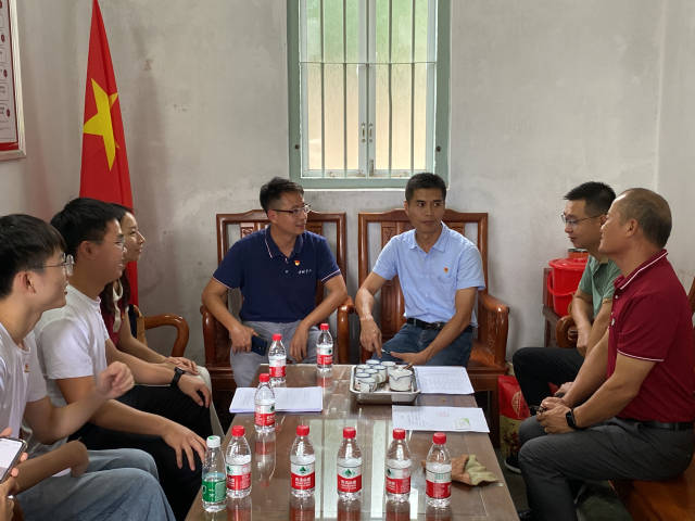 仲有梦实践队访谈村干部 仲有梦实践队访谈村干部