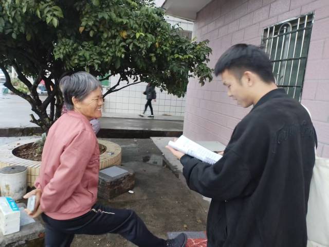 叶崇光走访调研乡村治理情况